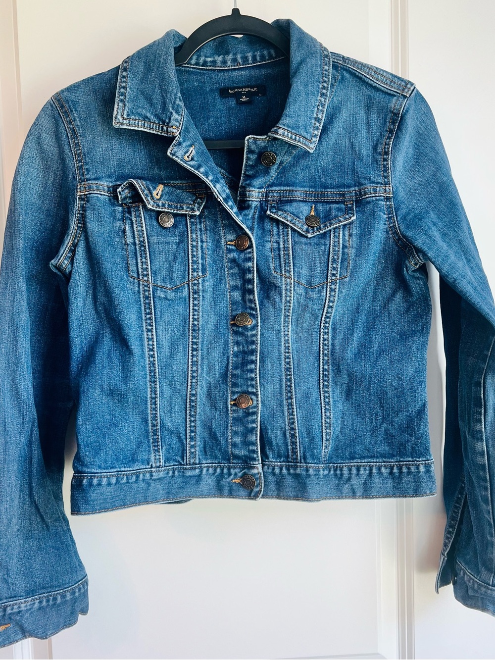 Women’s Banana Republic Medium Blue Denim Jacket